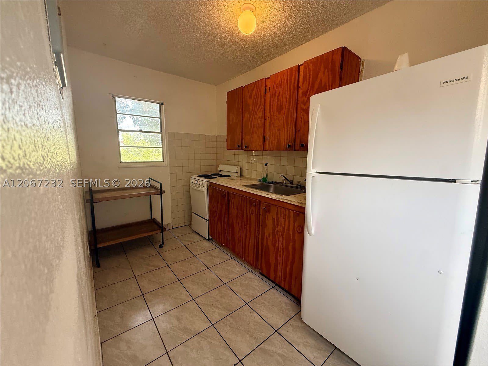 718 SW 11th Ave – photo 4