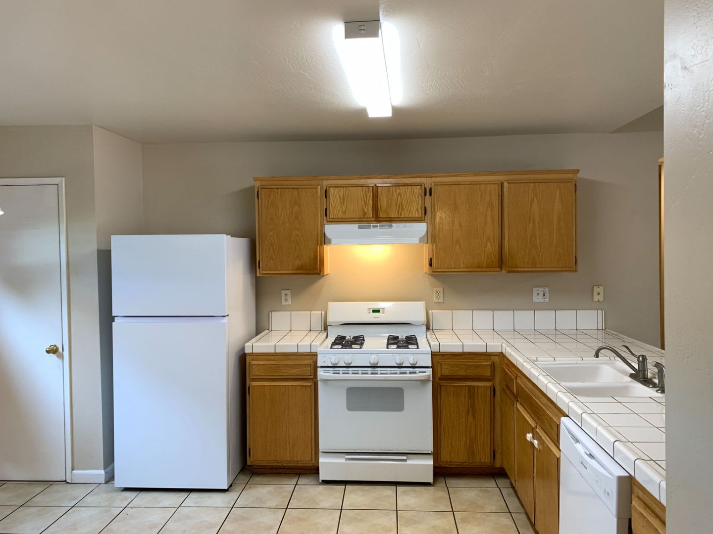 6204 Straub Lane 3 2 In South Bakersfield – photo 3