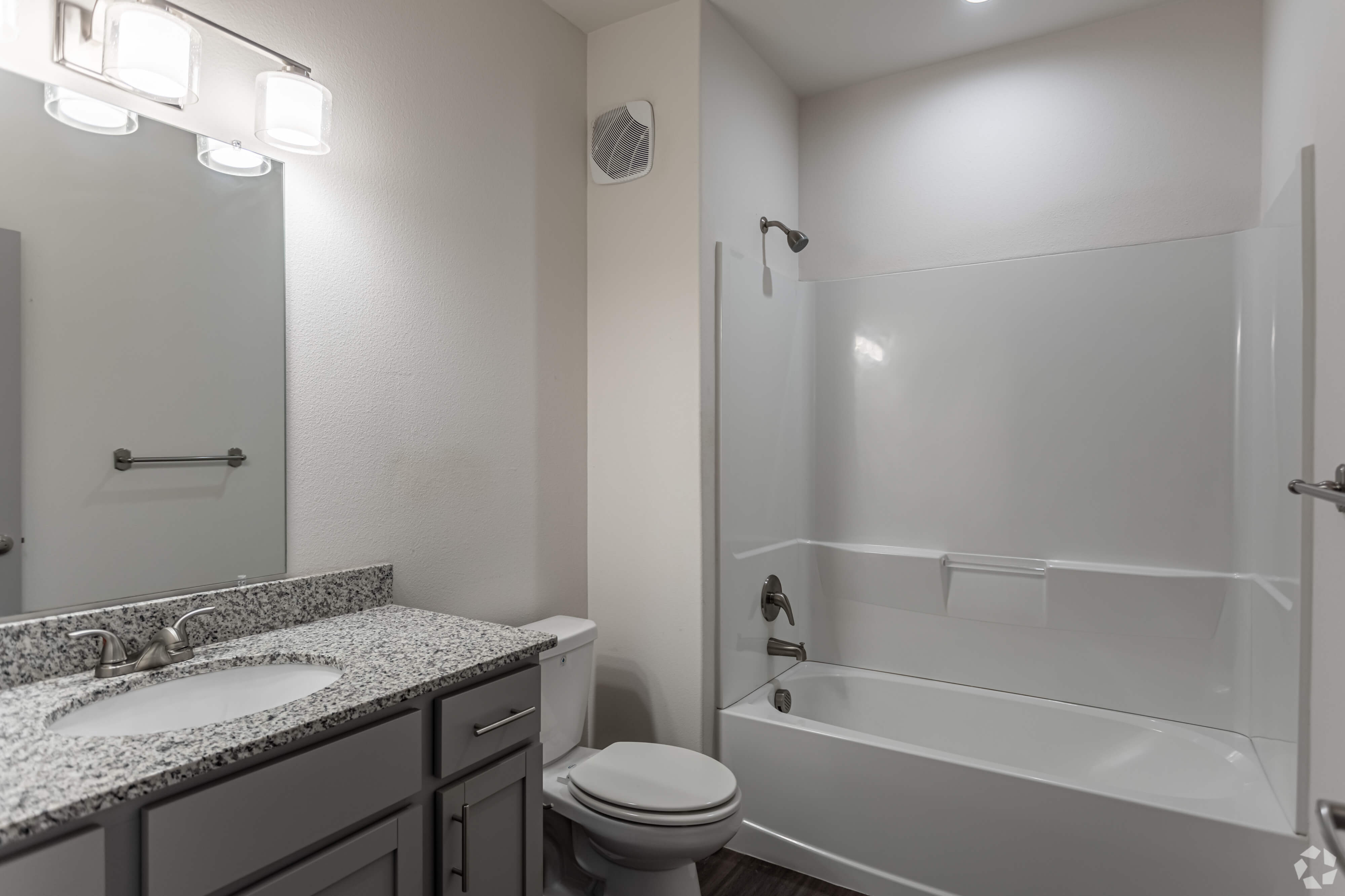 Backwater Cove Apartments – photo 2