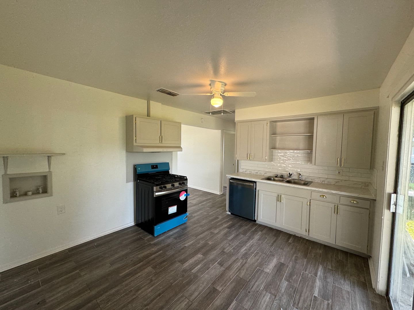 Adorable Remodeled South Bossier Home – photo 2