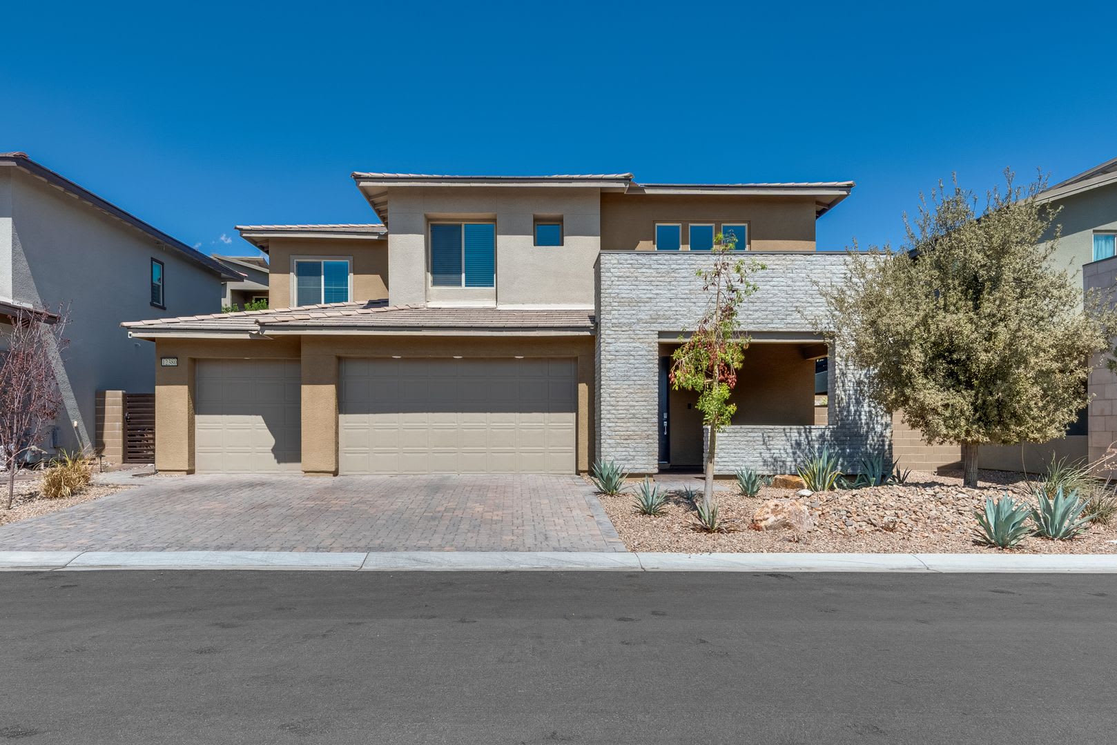 Luxury Summerlin North Home with Private Pool – photo 1