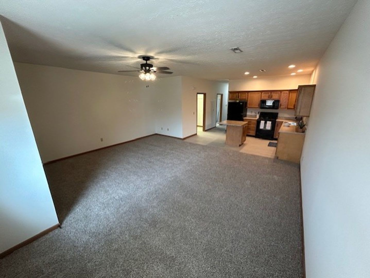 Quiet Neighborhood Troy Oh 2 Bedroom Ranch Condo With Attached Garage – photo 5