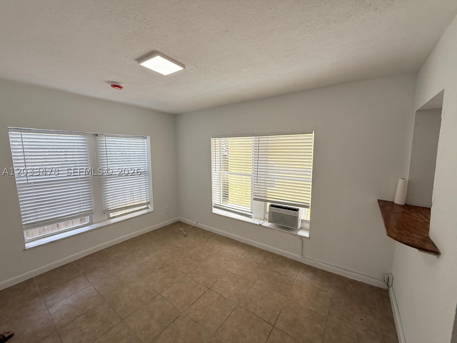 1612 Harrison St – photo 4