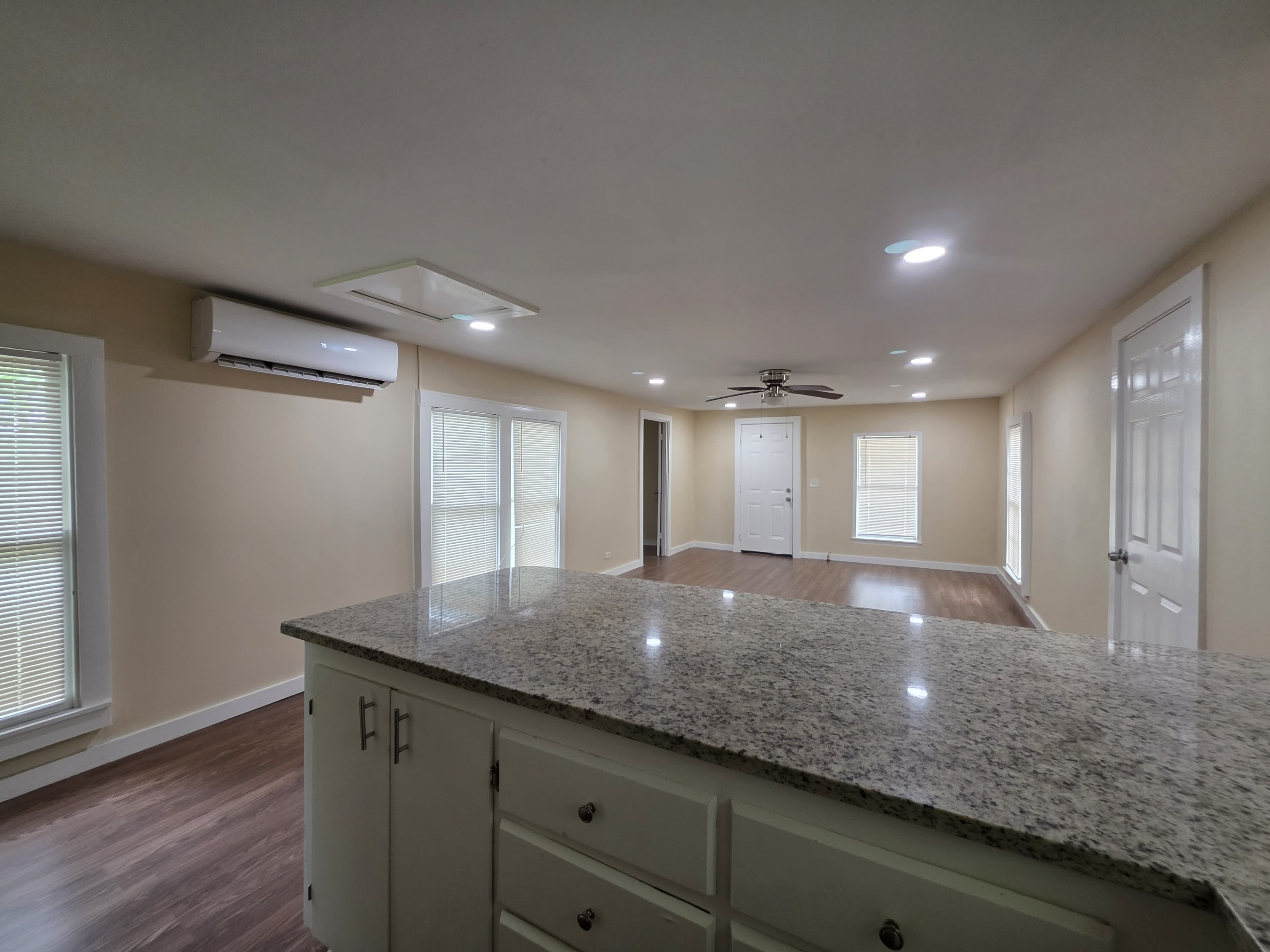 1116 East Cameron Avenue – photo 3