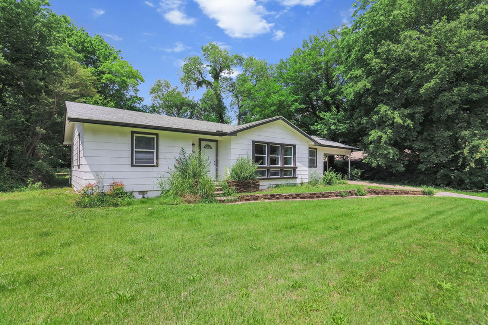 Fully Renovated Home in Fayetteville – photo 4