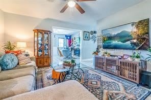 204 Ross Avenue – photo 5