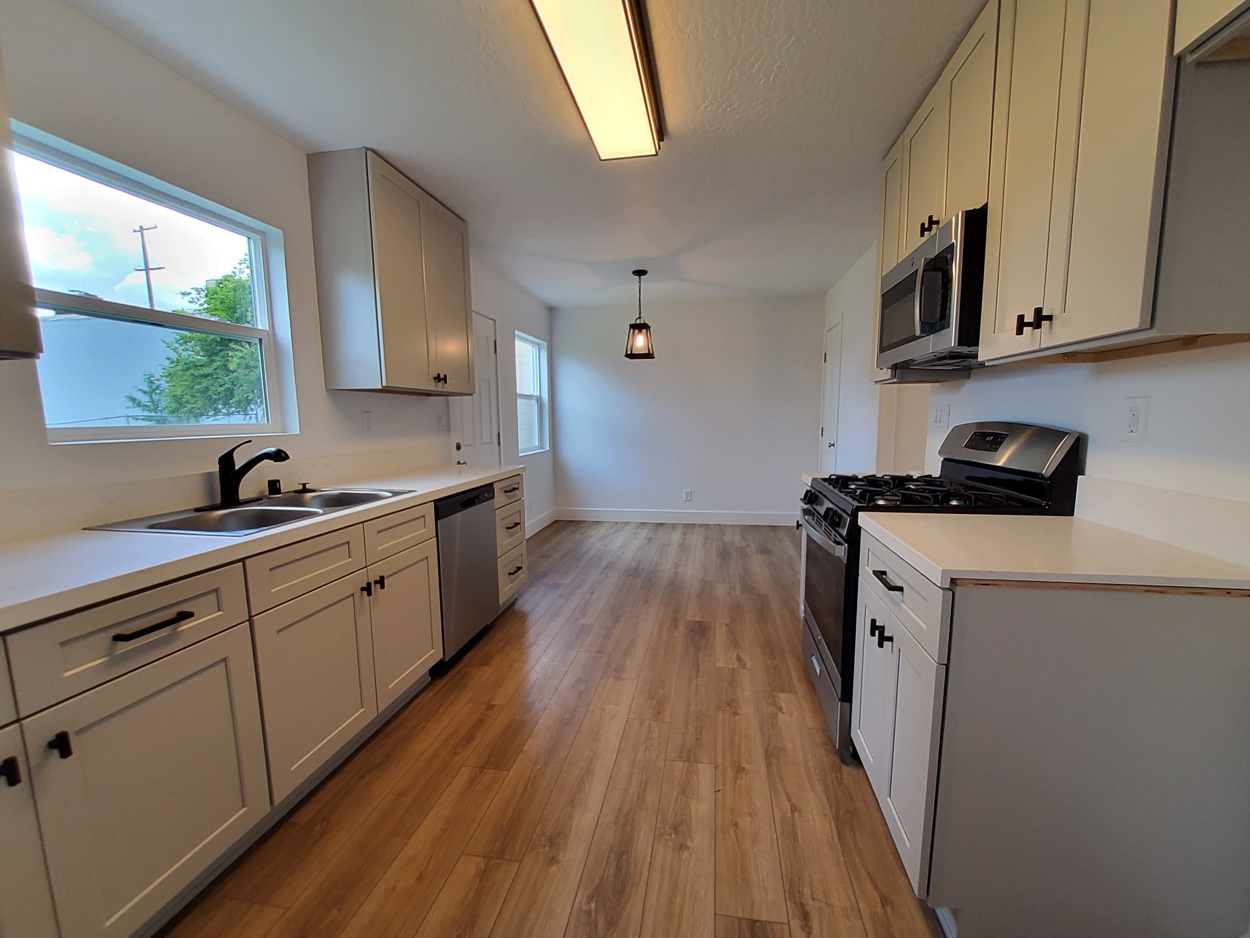 1617 Elm Street – photo 5