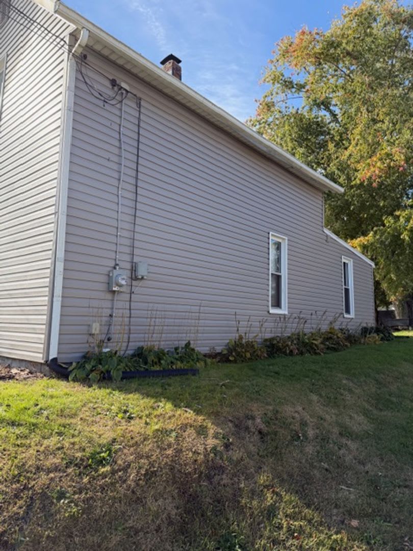 2 Bedrooms & 1 Bathroom in Barberton (West Side) – photo 3
