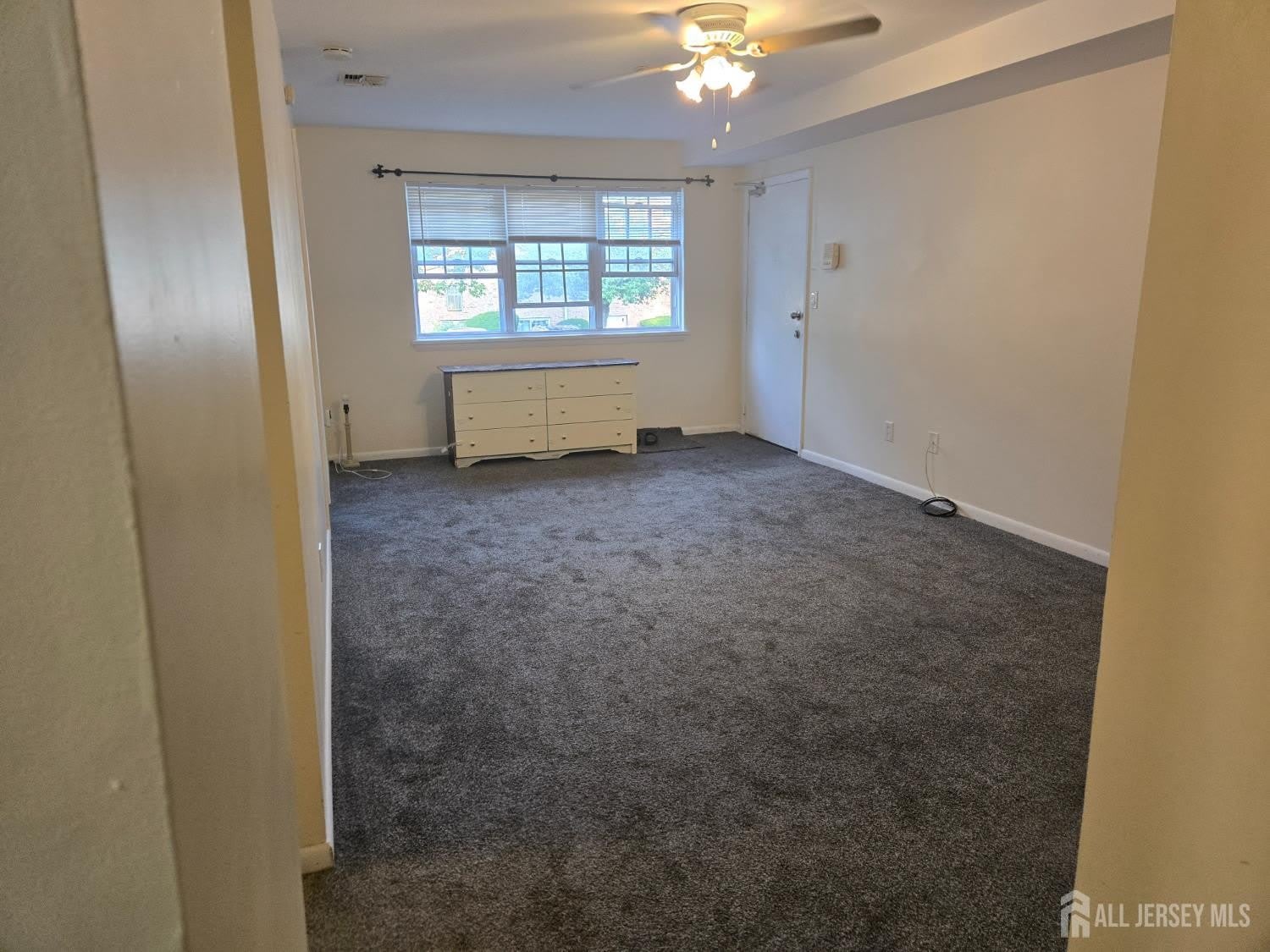143 College Drive – photo 2
