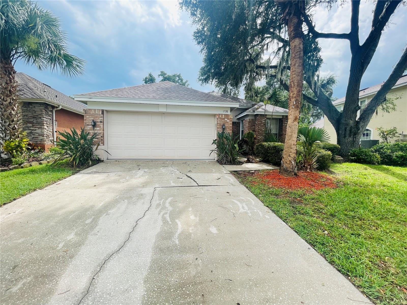 1738 GOLFVIEW Drive – photo 1