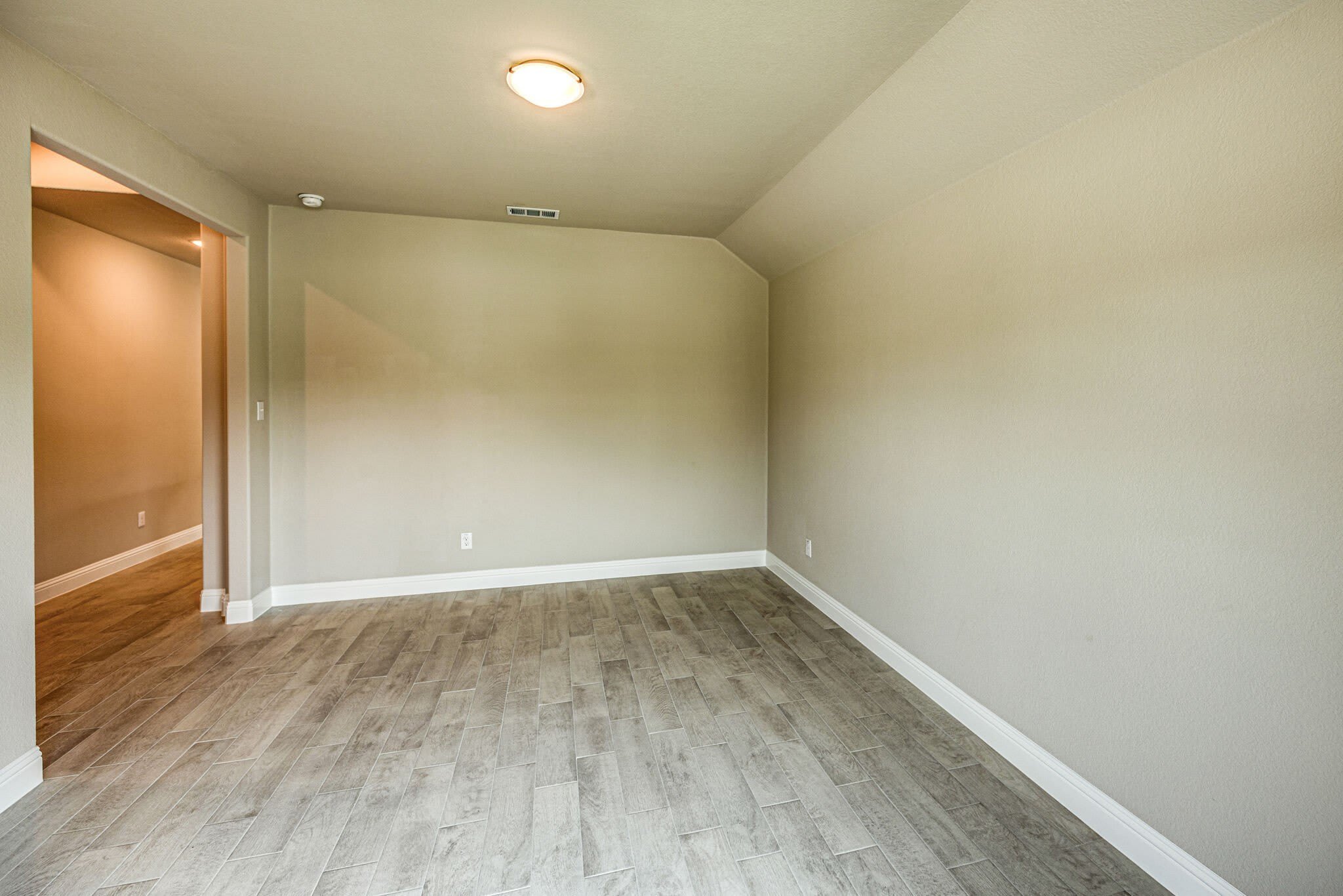 1516 Elizabeth Street – photo 5