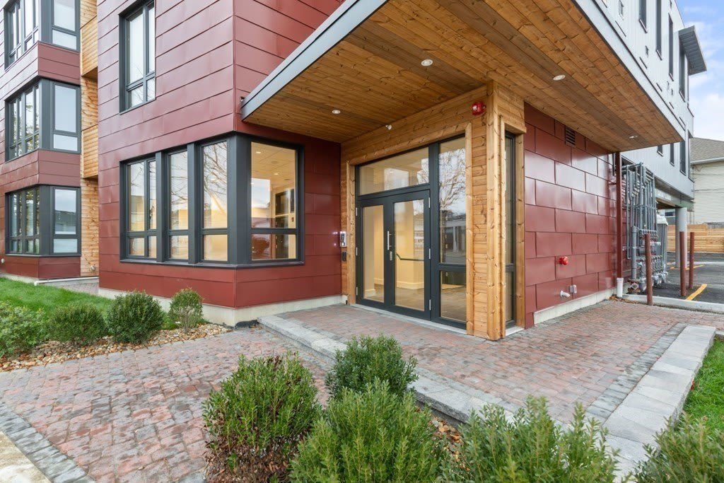 240 Salem – photo 1