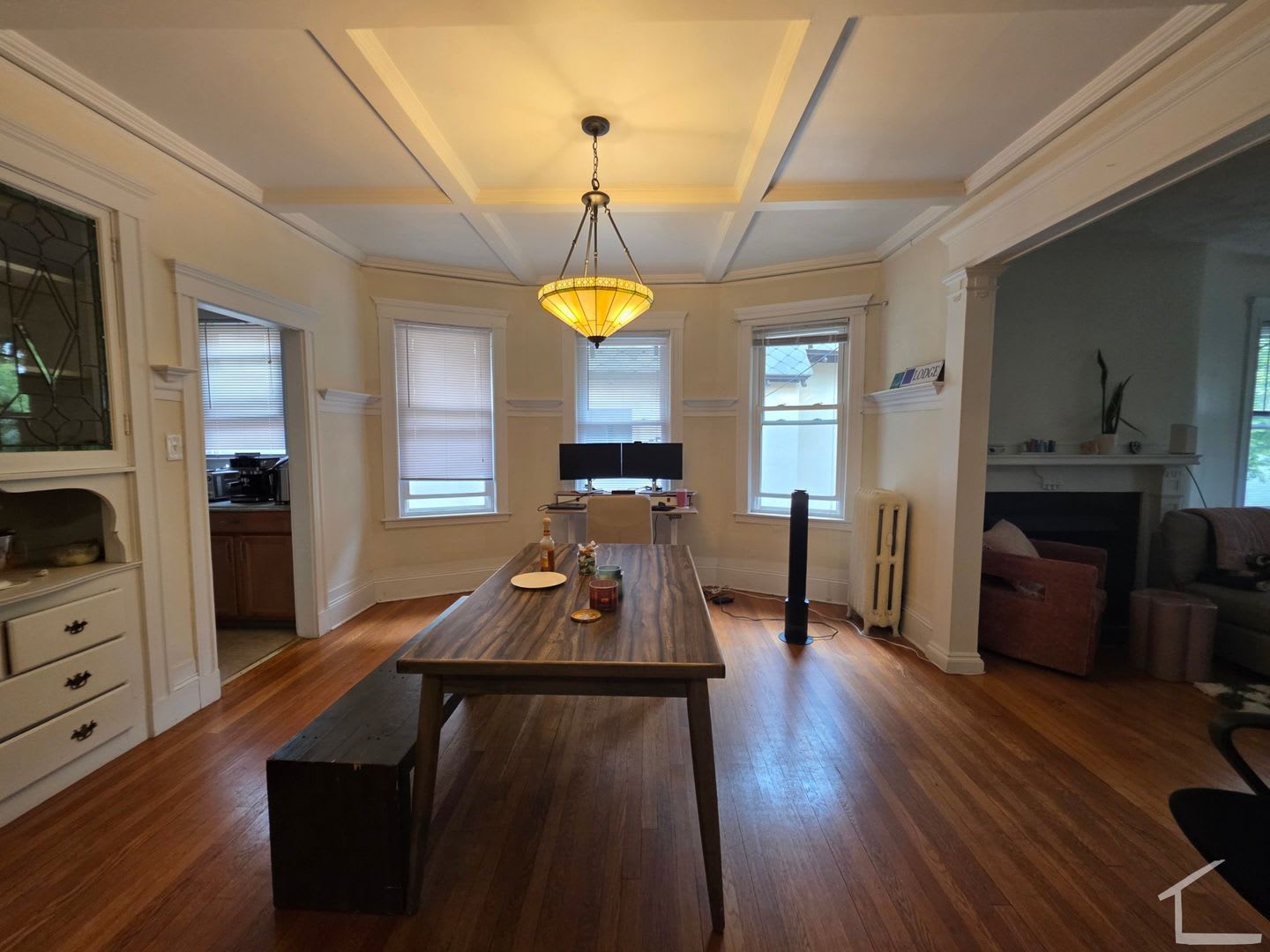 Spacious Modern Brookline 3 Bed Unit Available 9 1 26 – photo 1
