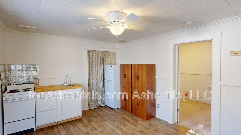 326 Spring St. – photo 5