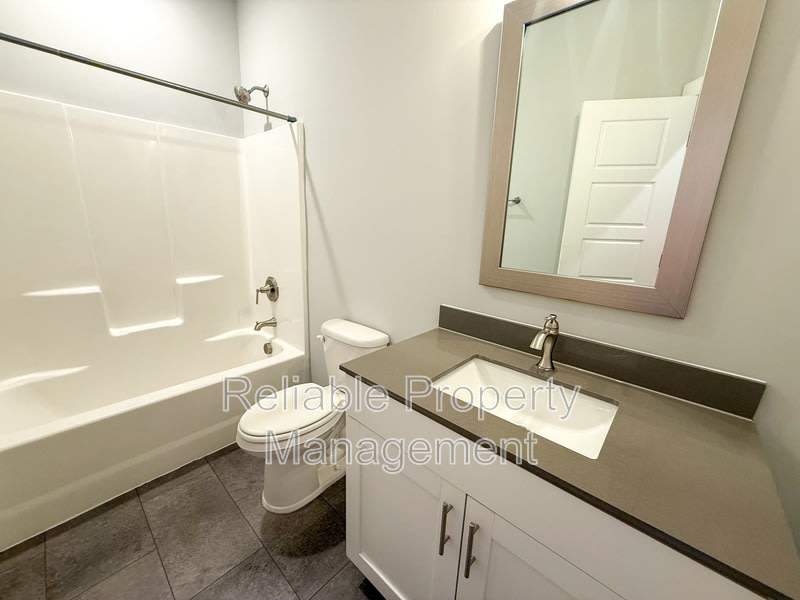 22 S Laird Dr – photo 2
