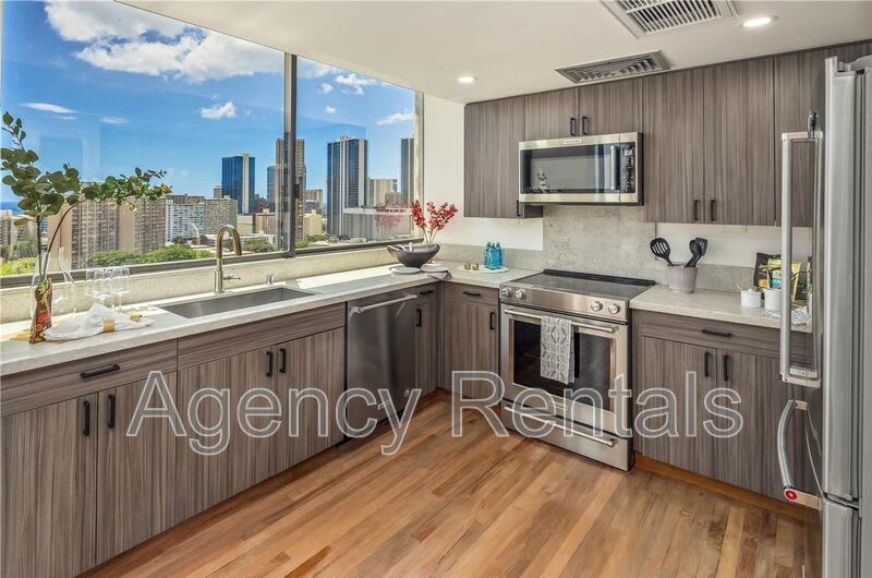 1114 Punahou Street – photo 5