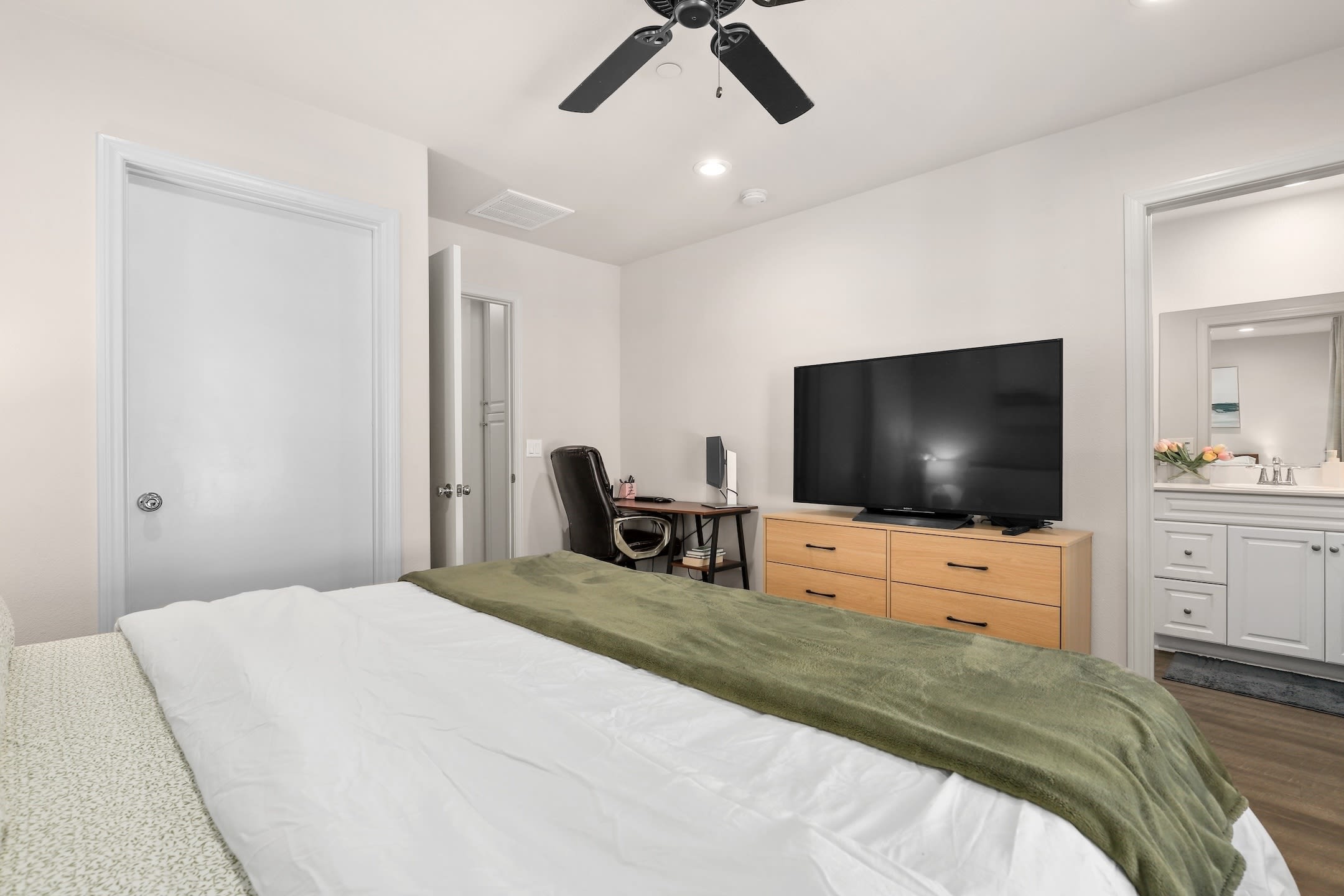 14104 W Birch Ln # DH378NJ – photo 3