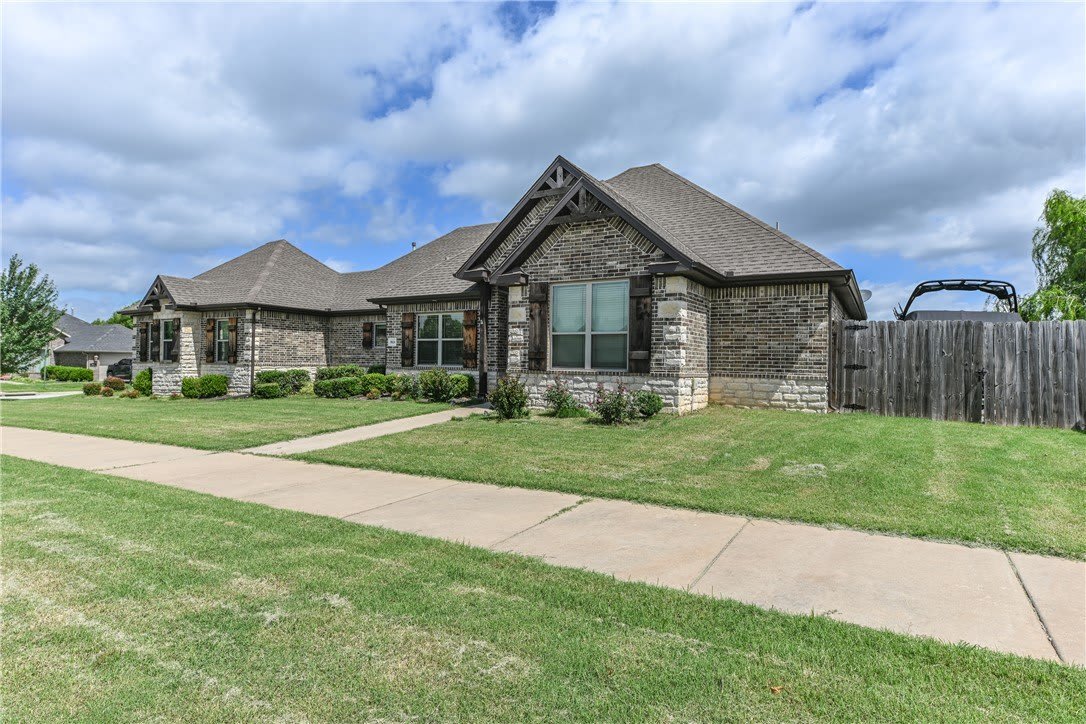 5824 W Persimmon Street – photo 1