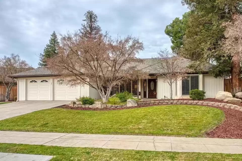 836 East Serena Avenue – photo 2