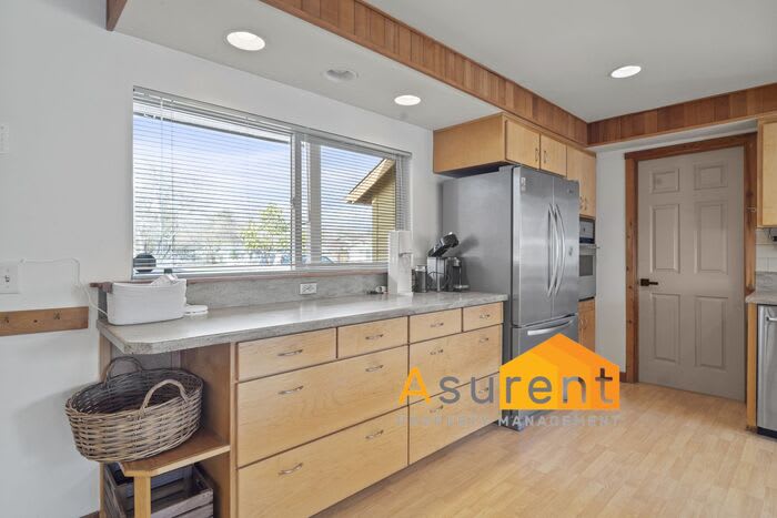 350 Phelps Street – photo 4