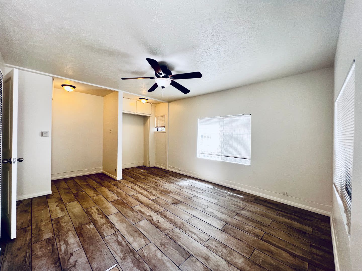 Charming Bluff Park Studio Bungalow Just One Block From The Beach – photo 4