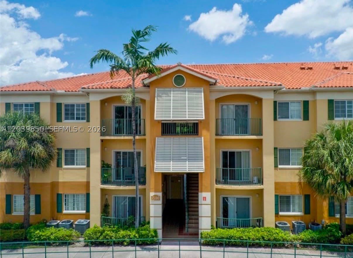 7350 Nw 114Th Ave – photo 1