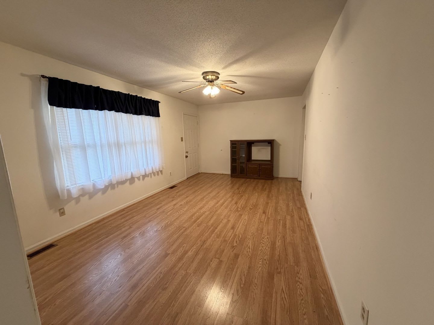 Established Neighborhood 3 Bedroom 1 Bath Brick Ranch Home Gas Fireplace Large Backyard Storage Shed – photo 3