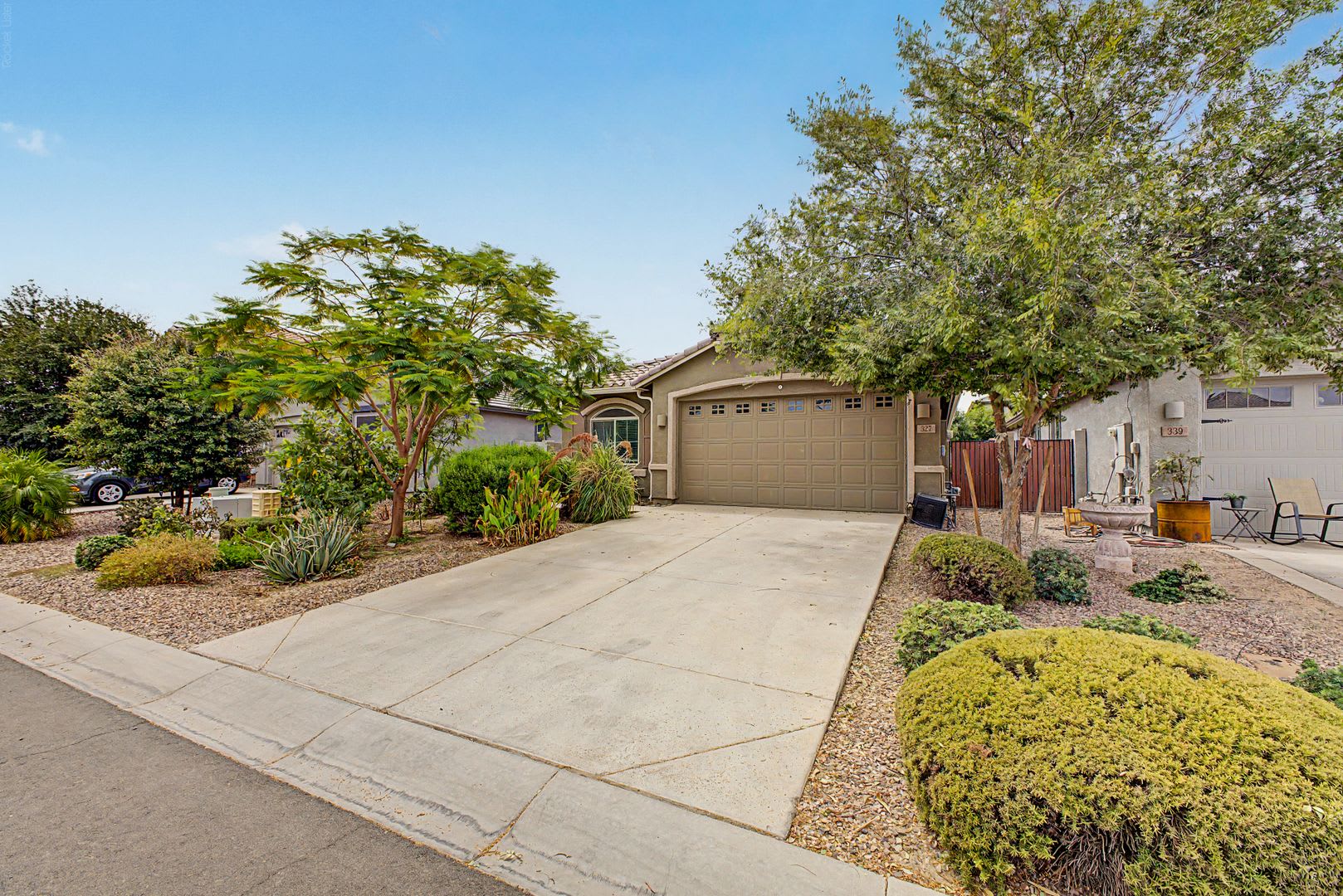 Beautifully updated 4 bed/2 bath home – photo 2
