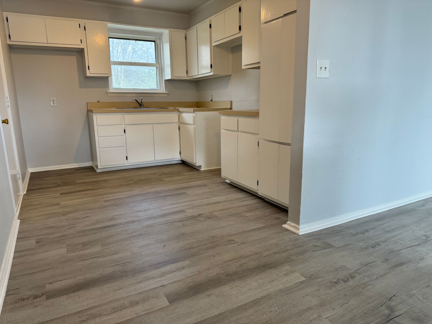 3 Bedroom/1 Bath – photo 3