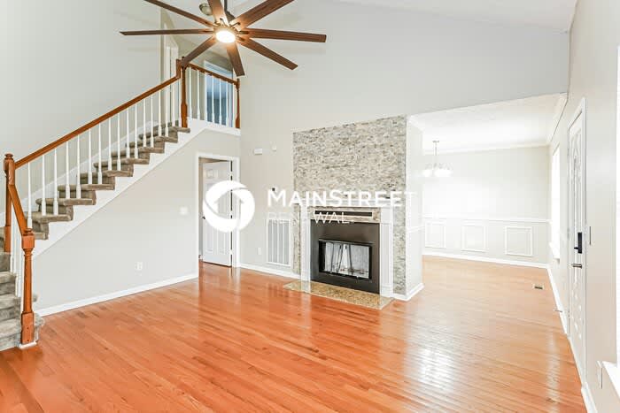 1919 Waterford Drive – photo 2