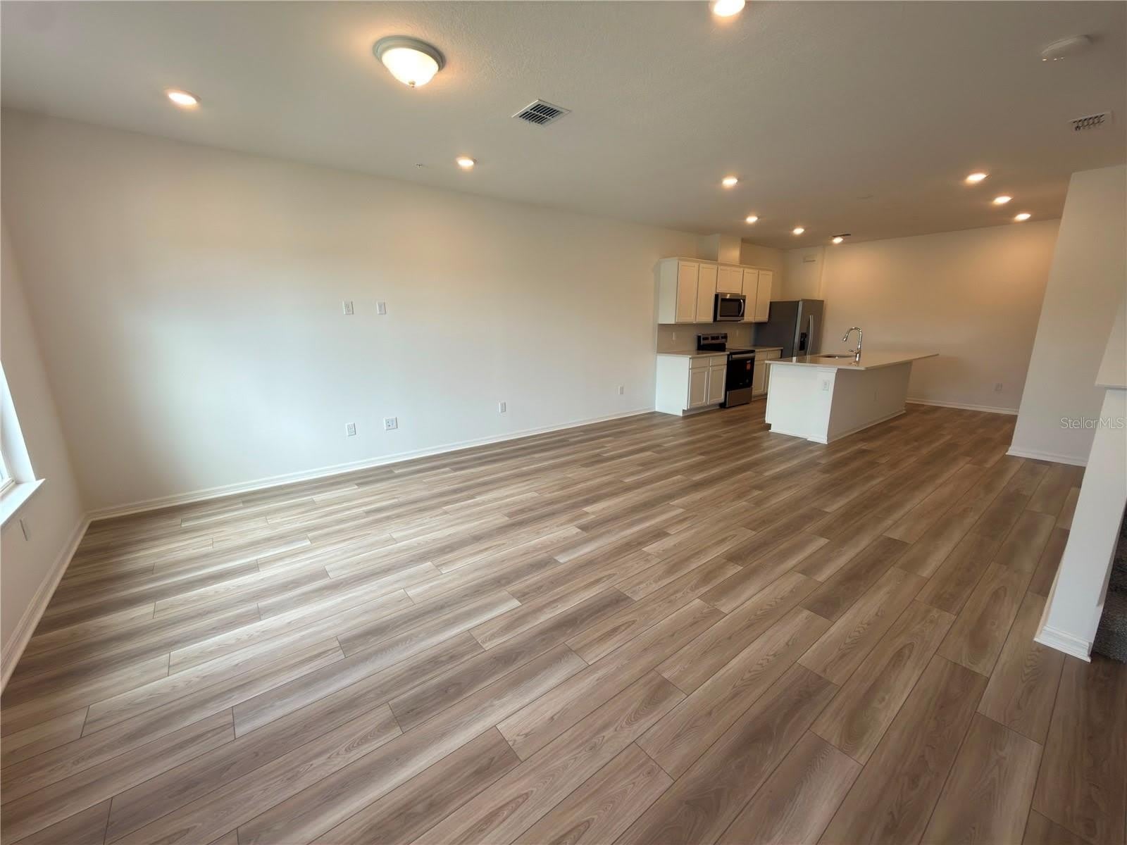 11419 HARBORVIEW Street – photo 2