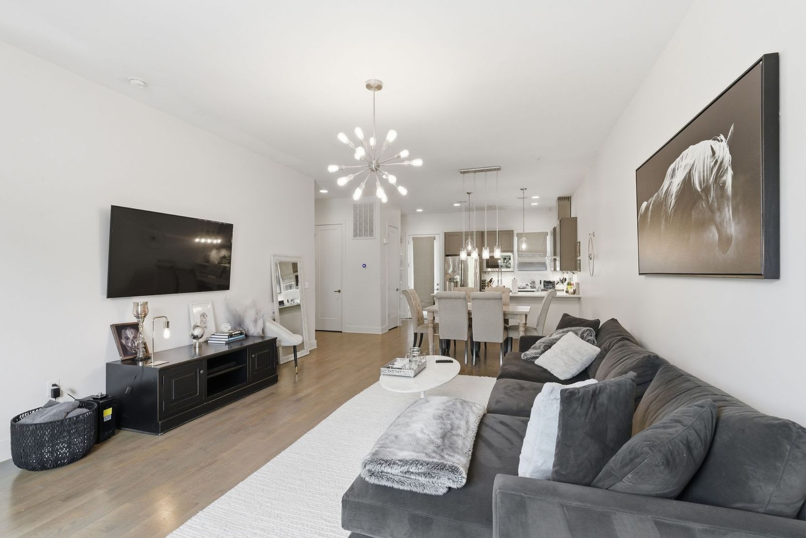 12 South Living Reimagined Modern 3Bd 3 5Ba Townhome With 2 Car Garage Washer Dryer Included 500 Rent Credit Lease By Sept 1St – photo 4