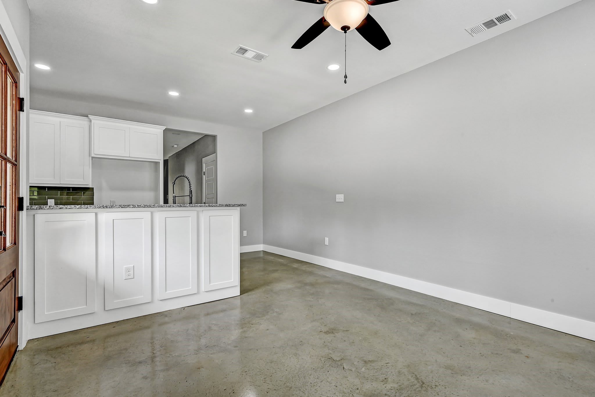 1323 S 5th Avenue – photo 5