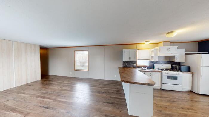 124 Delta Avenue – photo 4