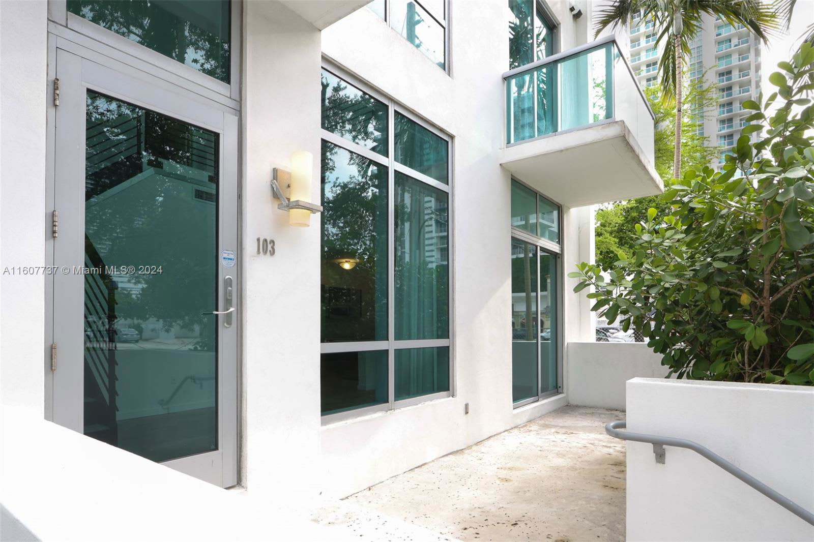 333 Northeast 24th Street – photo 2