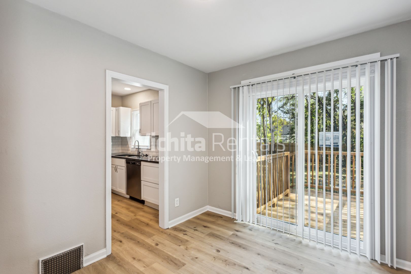 648 N. Glendale – photo 4