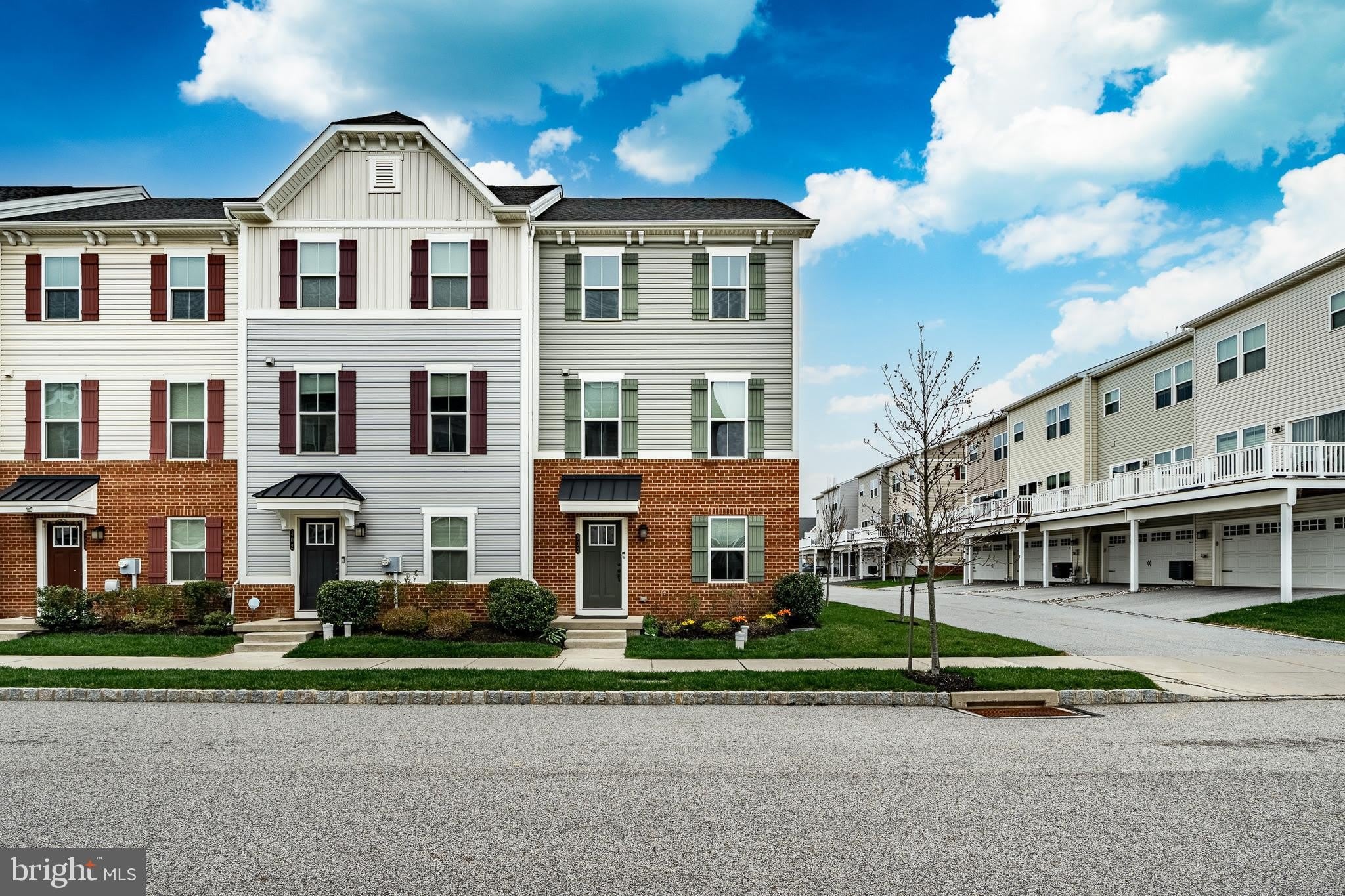 300 Blue Welsh Street – photo 2