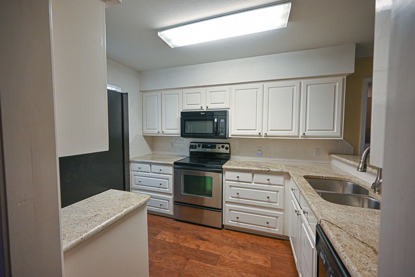 Beautiful 3 bedroom 2 bath Runaway Bay, TX – photo 3