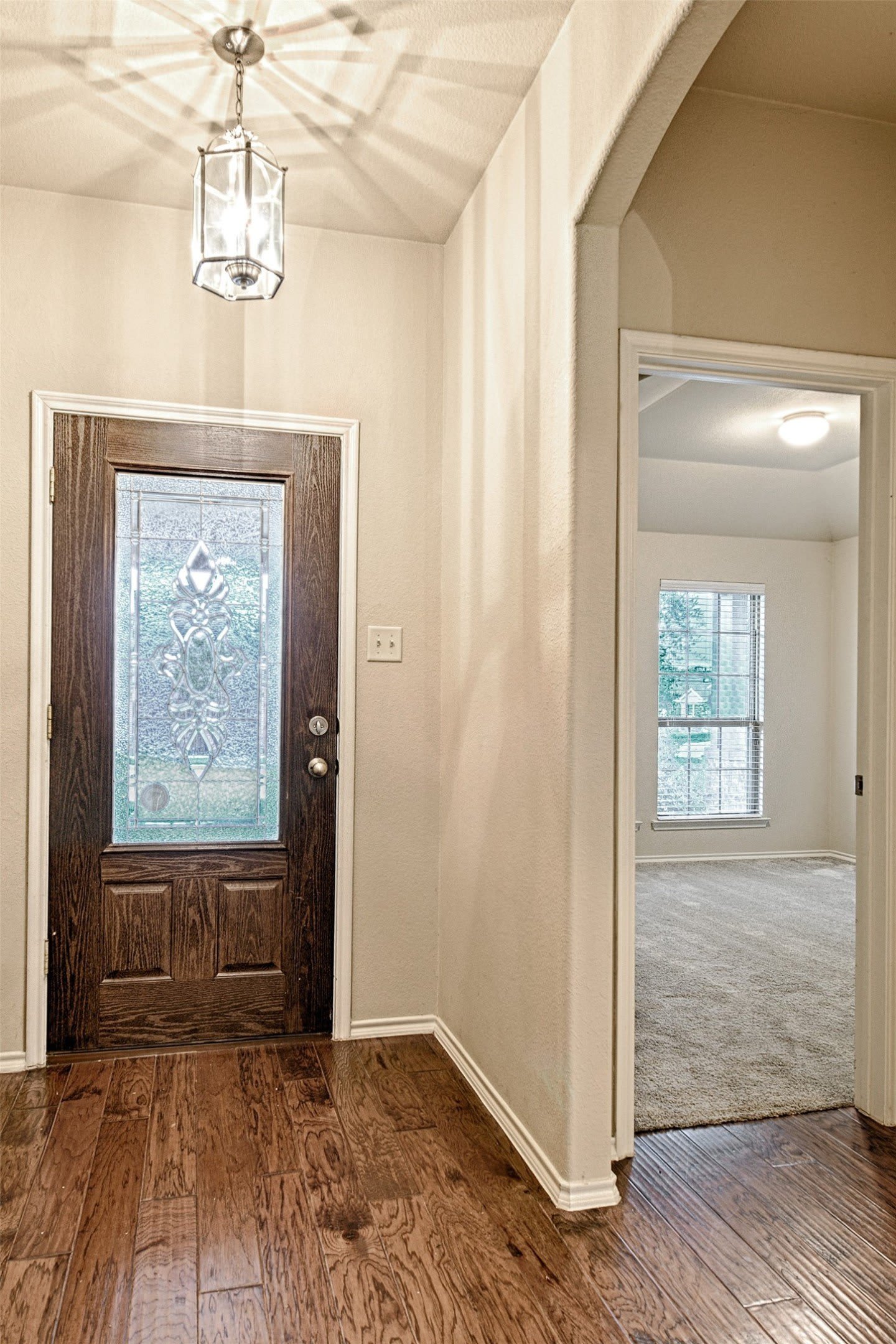 2805 Leslie Lane – photo 4