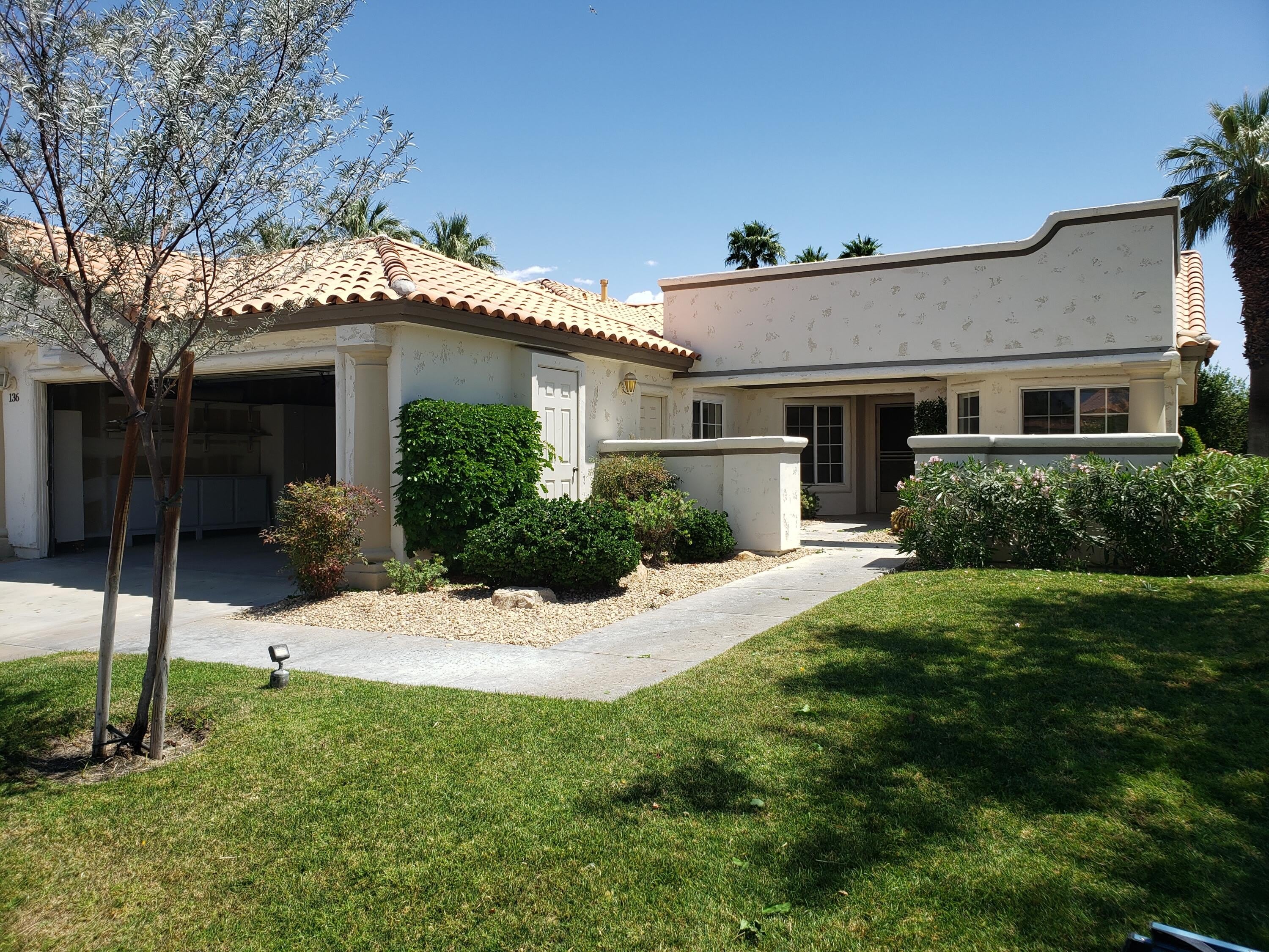 136 Desert Falls Drive E – photo 1