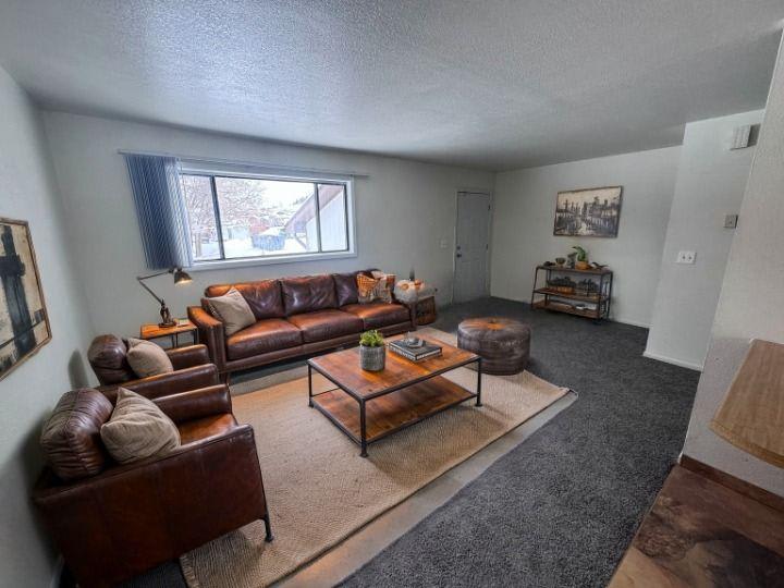 1216 Quinella Dr – photo 2