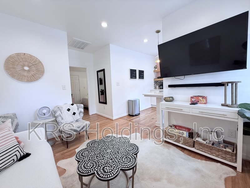 617 E Cabarrus Street – photo 3