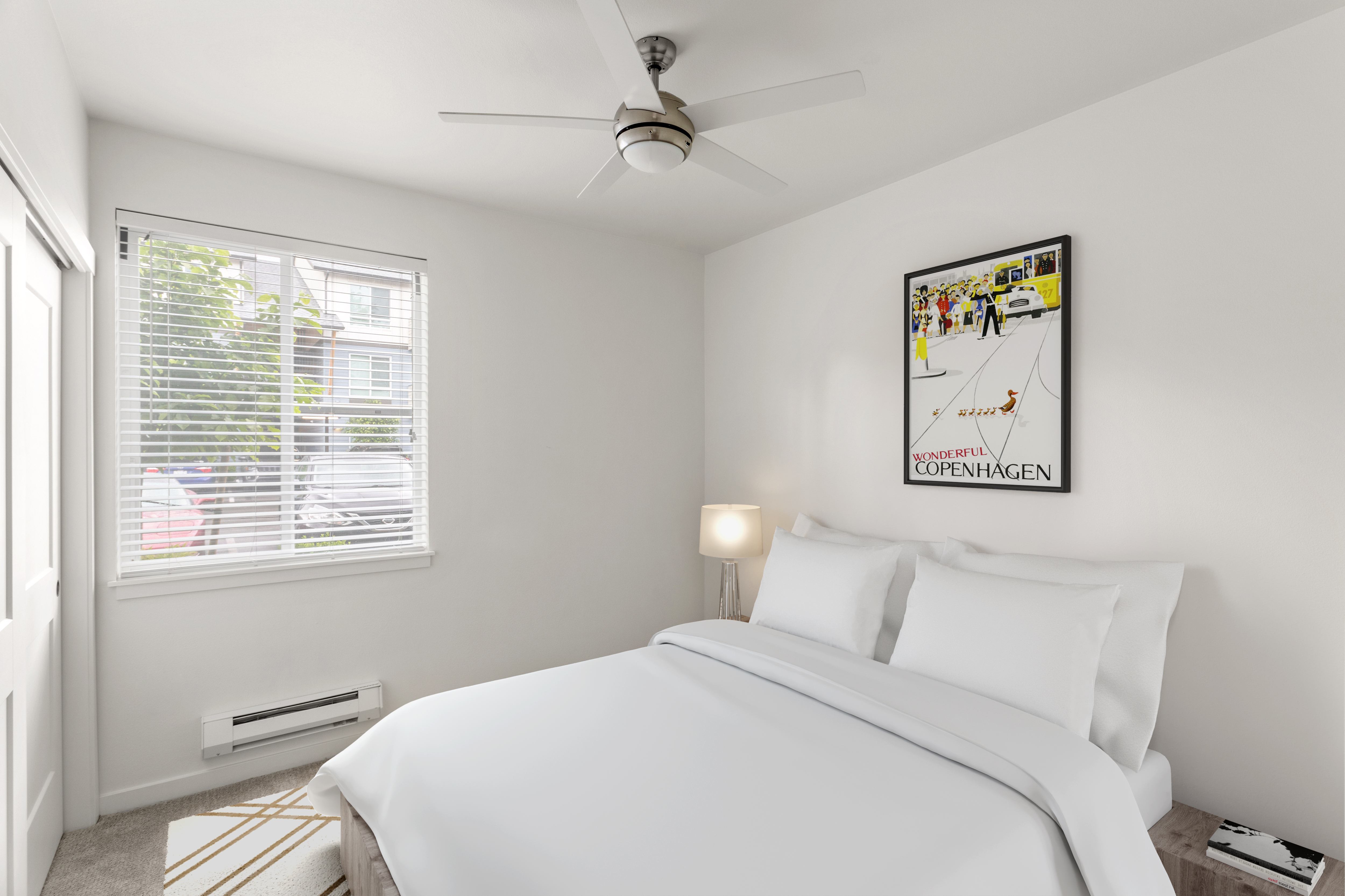 207 East – photo 5
