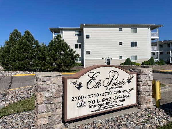 Elk Pointe – photo 1
