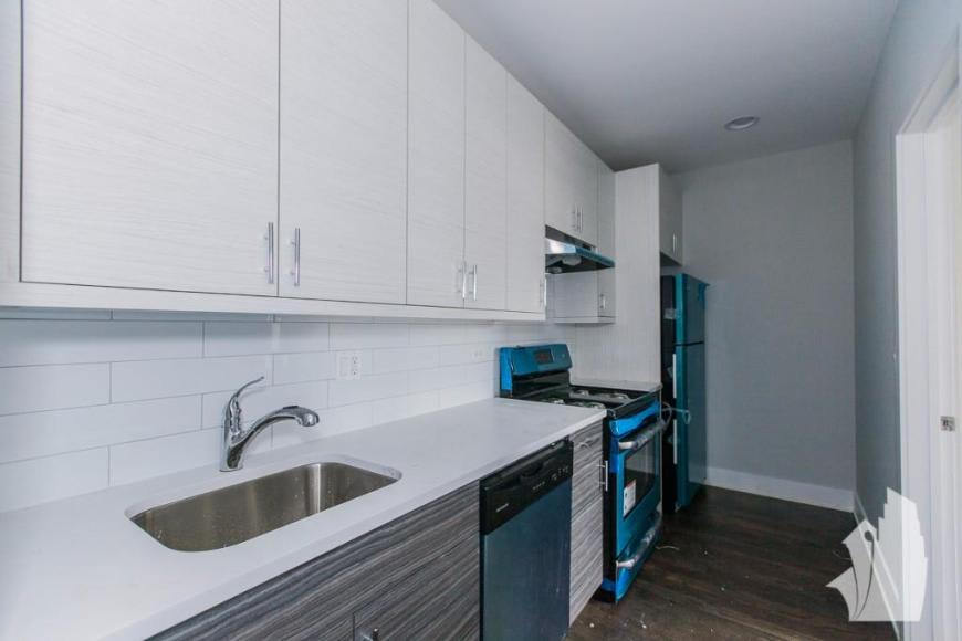 3917 N Janssen – photo 1