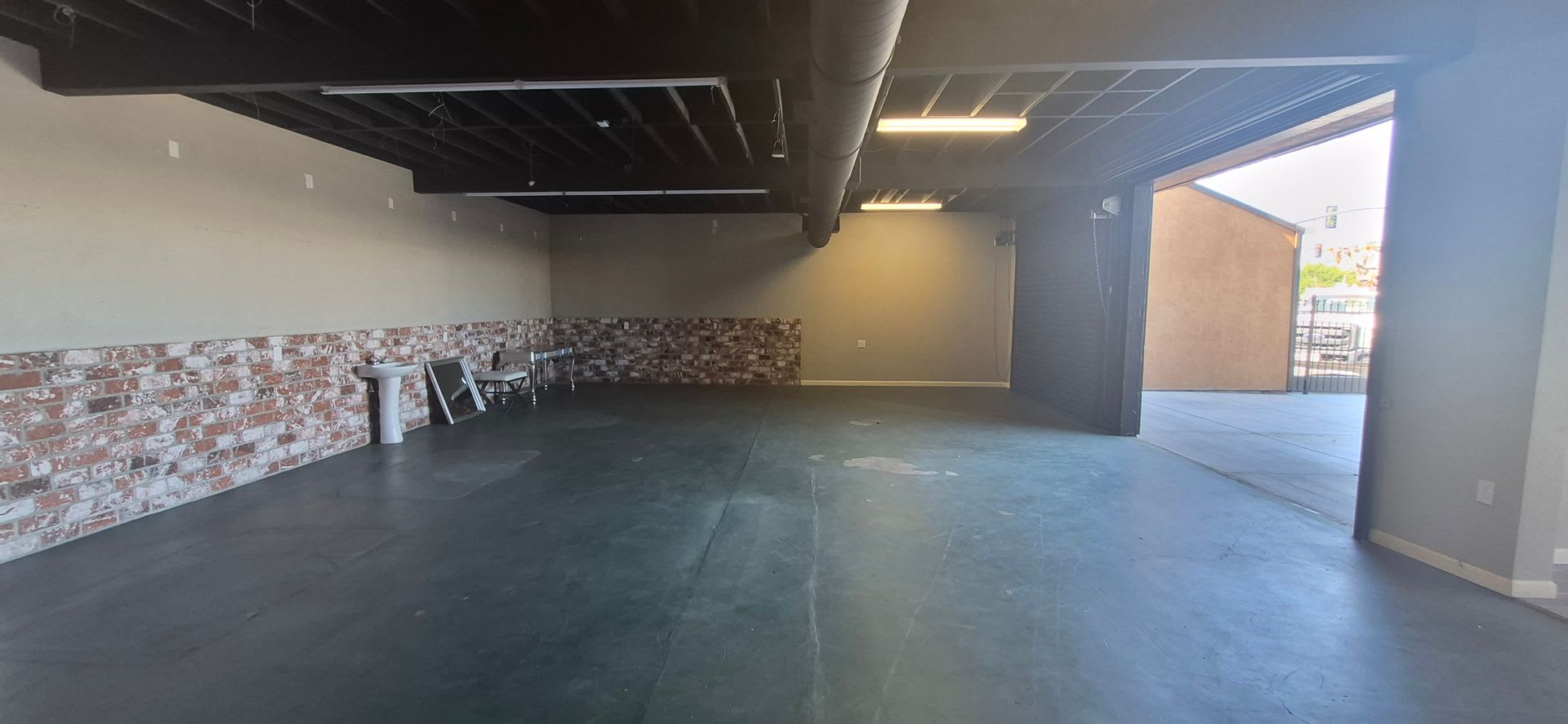 Commercial Property with a Condo Like Space on the 2nd Floor – photo 5