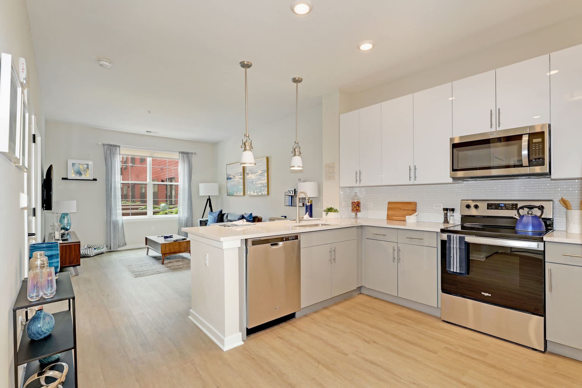 175 Avenue F – photo 1