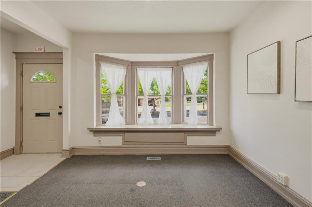129 W 23rd Street S – photo 3