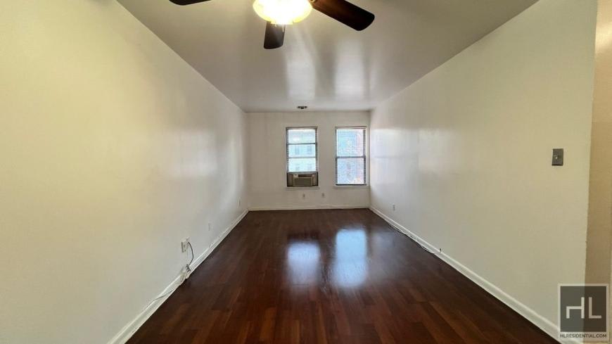 405 HALSEY STREET – photo 3