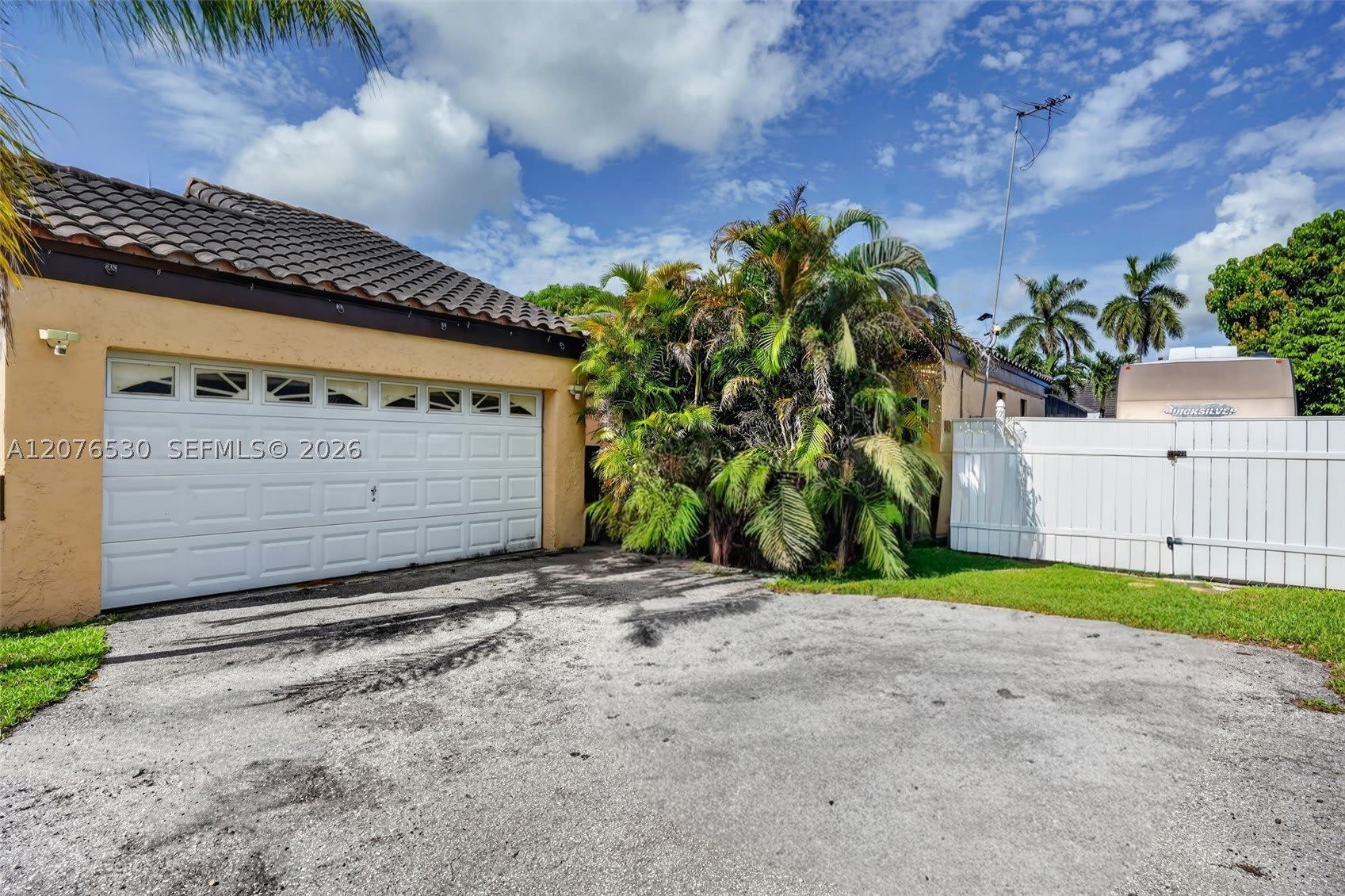 15660 SW 152nd Pl – photo 3